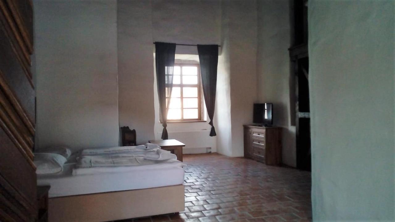 Zamek Kolstejn - Hotel Chateau Goldenstein Бранна Экстерьер фото